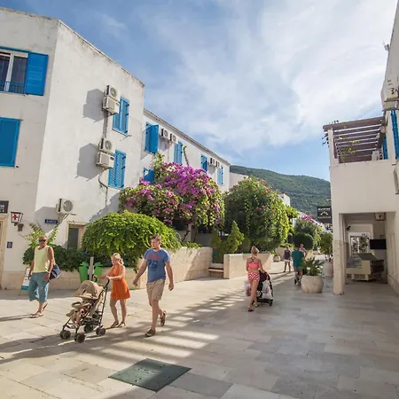 Slovenska Plaza Standard 3* Budva