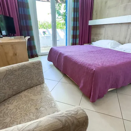Slovenska Plaza Standard 3*