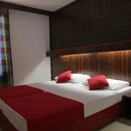 Slovenska Plaza Standard 3* Budva