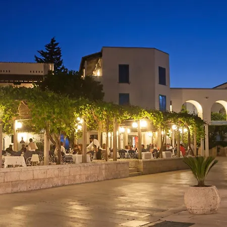 Slovenska Plaza Standard Hotel 3*