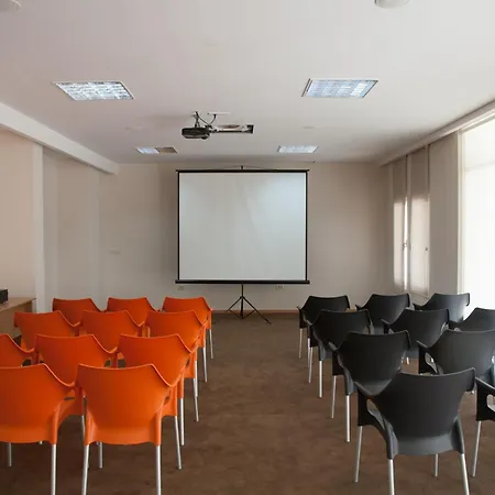 Slovenska Plaza Standard Hotel