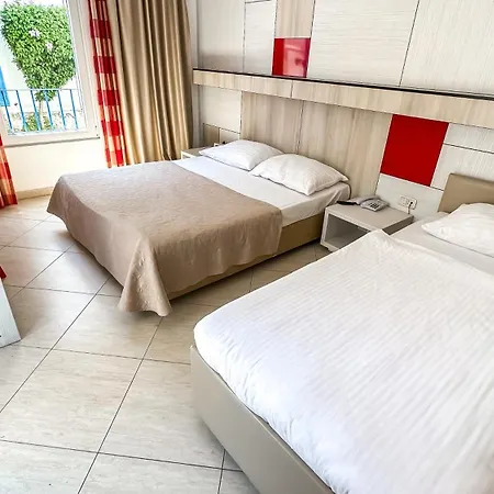 Slovenska Plaza Standard Hotel