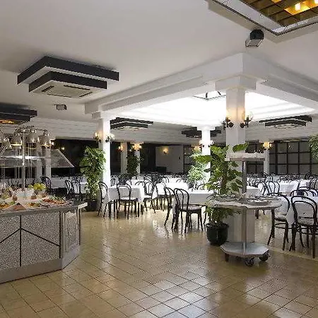 Hotel Slovenska Plaza Standard 3*