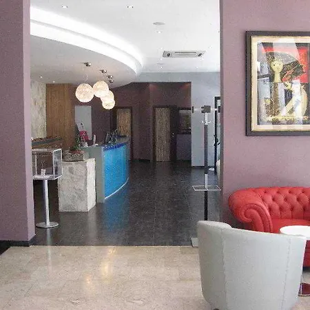 Slovenska Plaza Standard Hotel