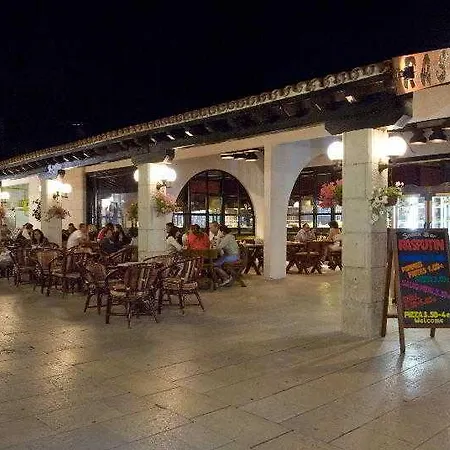 Slovenska Plaza Standard Hotel Budva